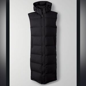 Aritzia tna super puff long vest